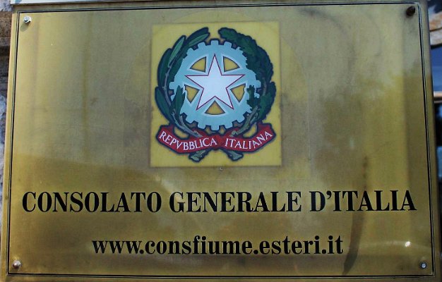 24.Vstupní cedule italského konzulátu v Rijece